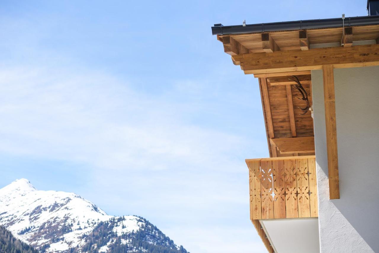 Ferienwohnung Chalet Golden Marmot - private chalet-stanton St. Anton am Arlberg Exterior foto